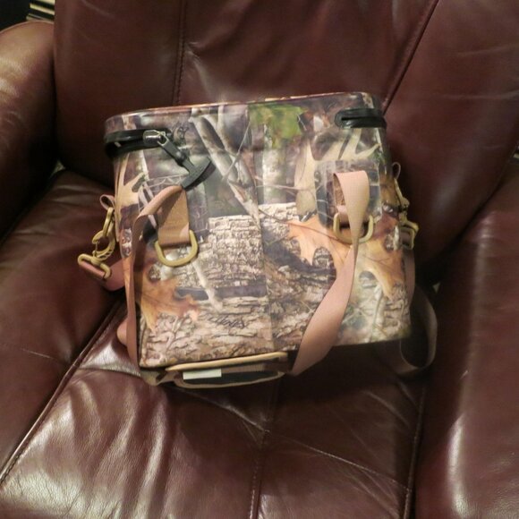 RTIC Camo Cooler - Picture 4 of 4